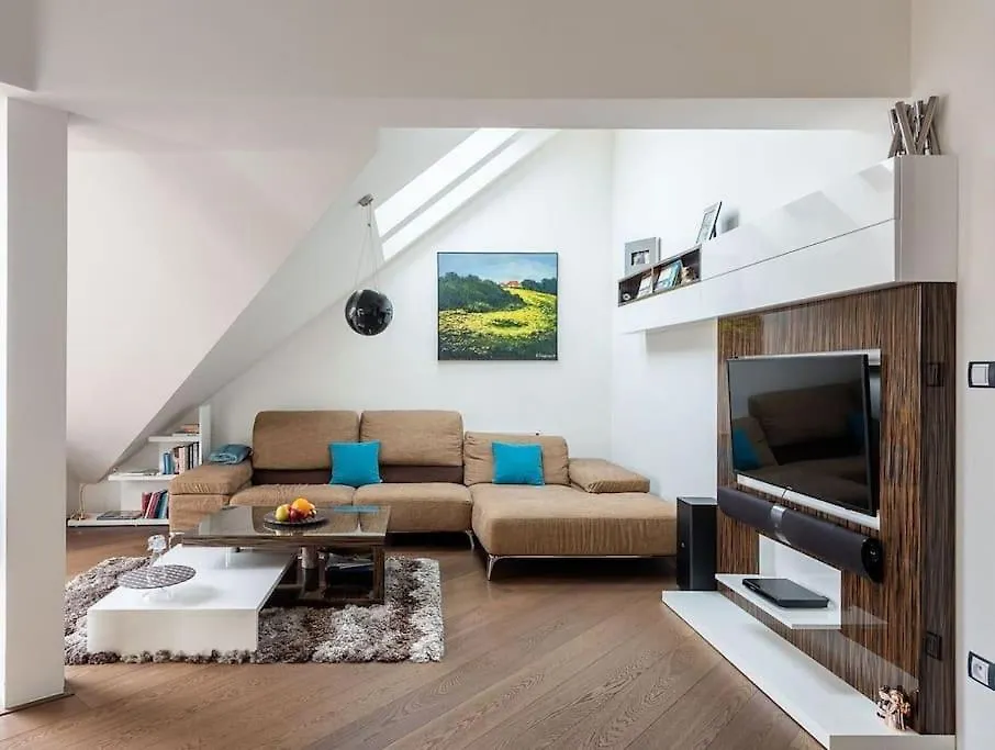 פראג Luxusni Apartman S Terasou A Garazi